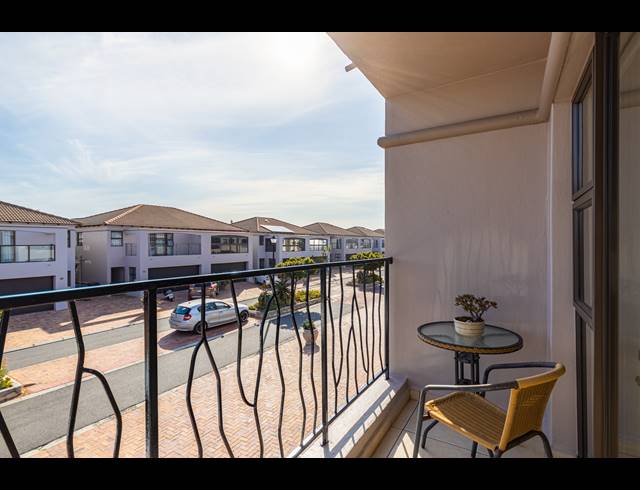 3 BEDROOM SEMI DETACHED TO LET IN BIG BAY